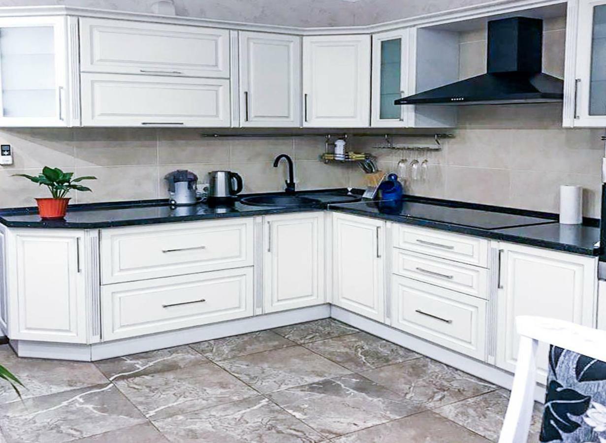 Rent-Kiev Apartment On Luxklavdievskaya Luaran gambar